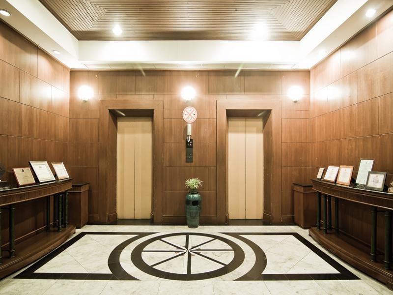 Laithong Hotel Убонратчатхани Экстерьер фото
